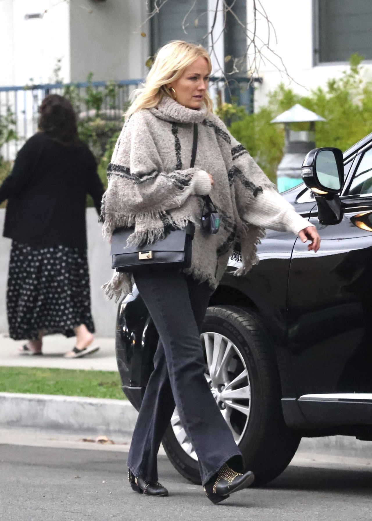 Malin Akerman - Out in Los Angeles 12/13/2021 • CelebMafia