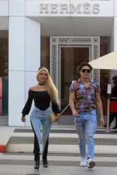 Marcela Iglesias - Shopping in Beverly Hills 12/08/2021
