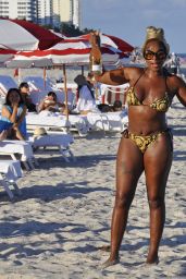 Mary J. Blige in a Bikini 12/11/2021