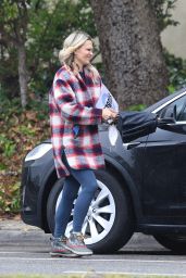 Molly Sims in Casual Outfit - Santa Monica 12/16/2021