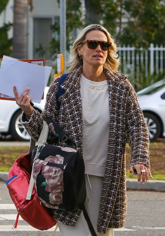Molly Sims - Out in Santa Monica 12/15/2021
