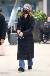 Penelope Cruz Arriving at JFK Airport in New York 12/15/2021