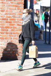 Robin Wright - Out in Brentwood 12/26/2021