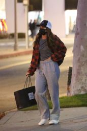 Sofia Richie - Shopping at Saks Fifth Avenue in Beverly Hills 12/15/2021