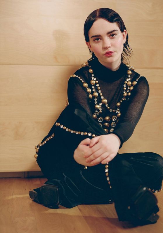 Sophie Thatcher - Photoshoot for Wonderland Magazine December 2021 (+2)