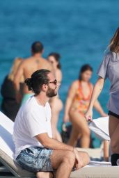 Thylane Blondeau in a Grey T-shirt - Beach in Miami 12/27/2021