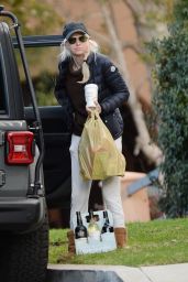 Anna Faris at Alfred Coffee in the Palisades Area 01/28/2022
