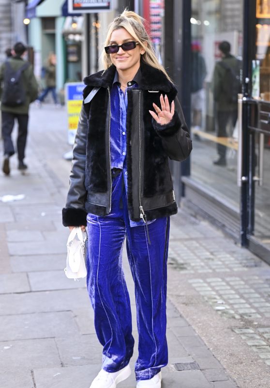 Ashley Roberts in Comfy Clothes - London 01/20/2022