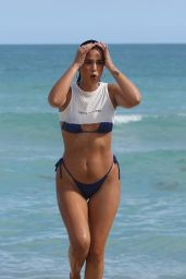 Audri Nix in a Bikini - Miami 01/10/2022