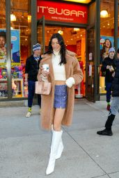 Bella Banos - Out in New York 01/19/2022