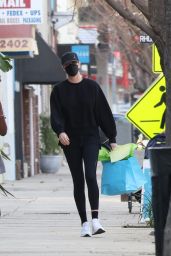 Charlize Theron - Shopping in Studio City 01/21/2022
