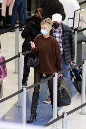 Charlotte McKinney in Casual Outfit - LAX Airport in Los Angeles 12/30/2021