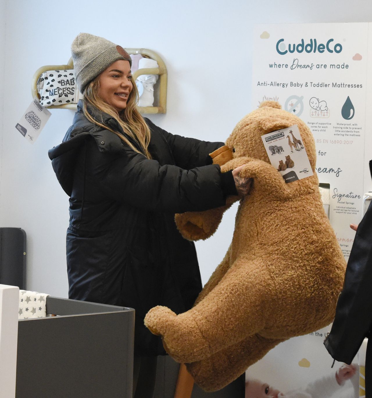 Charlotte Taundry and Sarah Hutchinson - Shopping at Baby In Bloom in