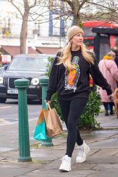 Ellie Goulding - Out in London 01/16/2022