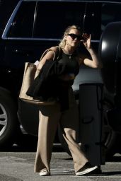 Hilary Duff - Out in Los Angeles 01/23/2022