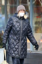 Jessica Lange - Running Errands in New York 01/10/2022