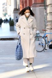 Katie Holmes - Out in New York 01/27/2022