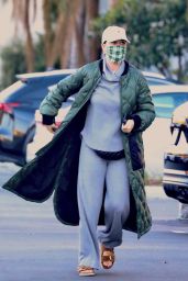 Katy Perry - Shopping at Erewhon Market in LA 01/09/2022