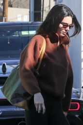 Kendall Jenner - Out in Hollywood 01/03/2022