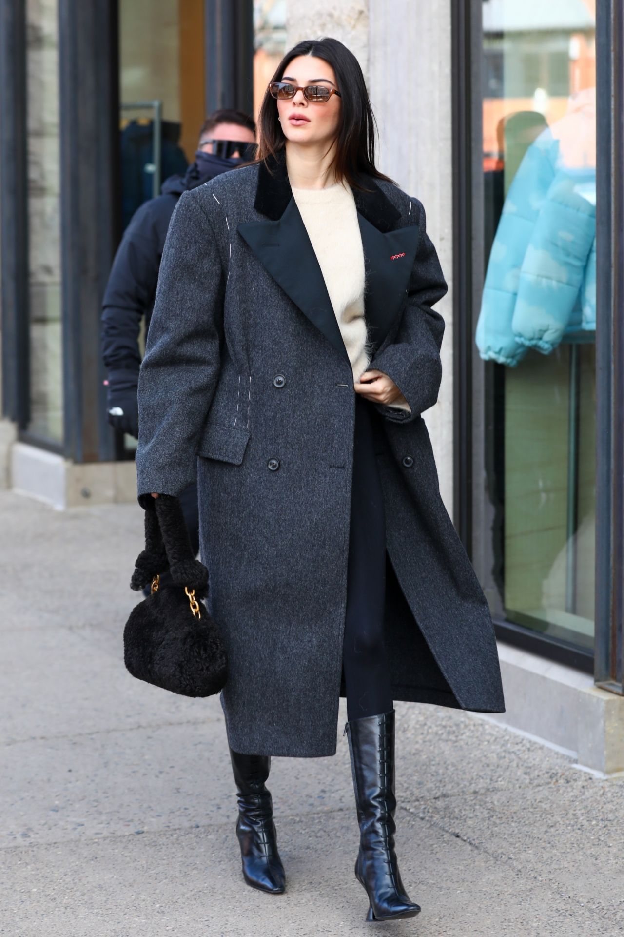 Kendall Jenner Winter Street Style - Shopping in Aspen 01/18/2022 ...