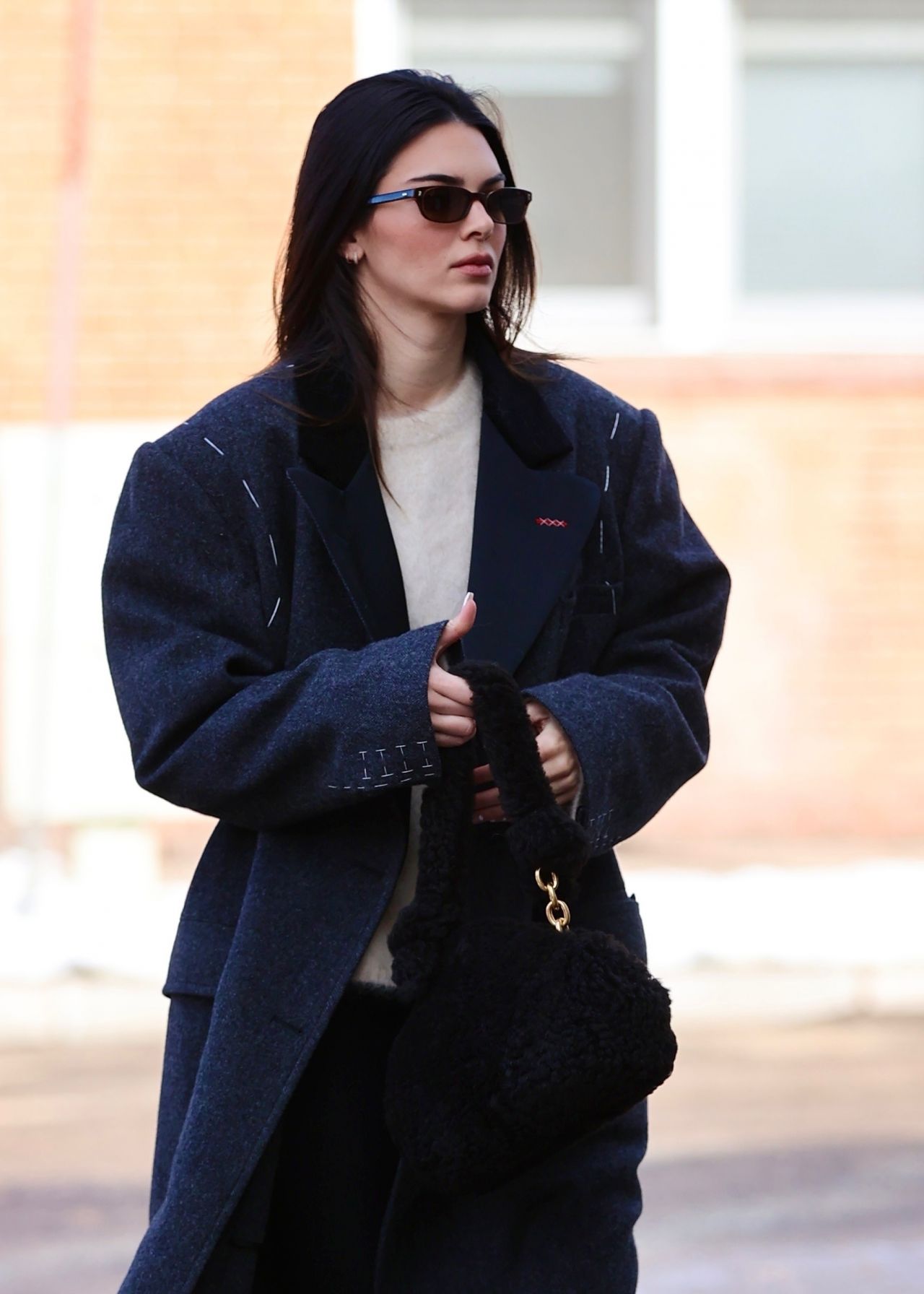 Kendall Jenner Winter Street Style - Shopping In Aspen 01 18 2022 