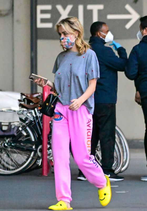 Kiernan Shipka in Sweats and a Pair of Slippers - Beverly Hills 01/27/2022