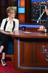 Kristen Stewart - The Late Show With Stephen Colbert 01/24/2022