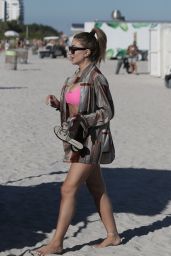 Larsa Pippen on the Beach in Miami 01/15/2022