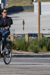 Lauren Silverman and Terri Seymour - Bike Ride in Malibu 01/09/2022