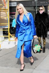 Lindsey Vonn in a Satin Blue Gucci Outfit - New York 01/13/2022