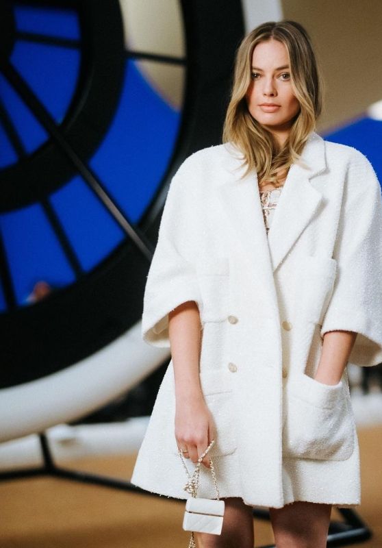 Margot Robbie - ELLE Australia from Paris Fashion Week Coverage January 2022