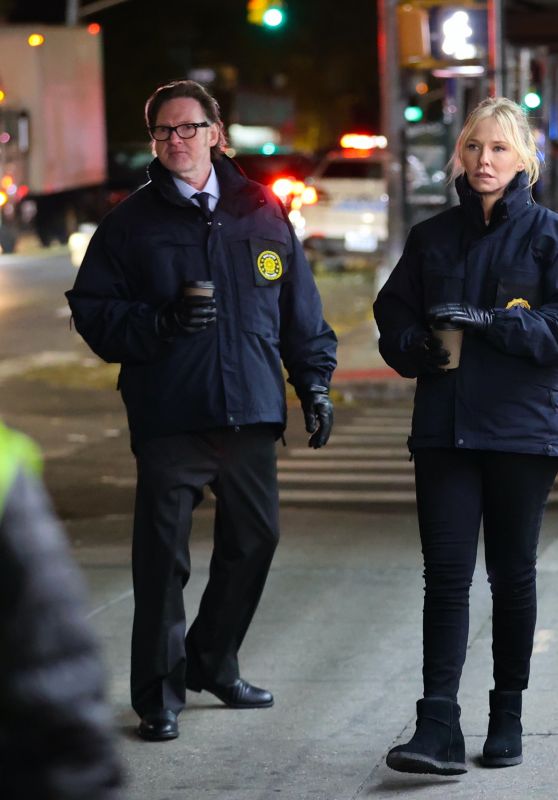 Mariska Hargitay and Kelli Giddish - "Law and Order: Special Victims Unit" Set in Brooklyn 01/04/2022