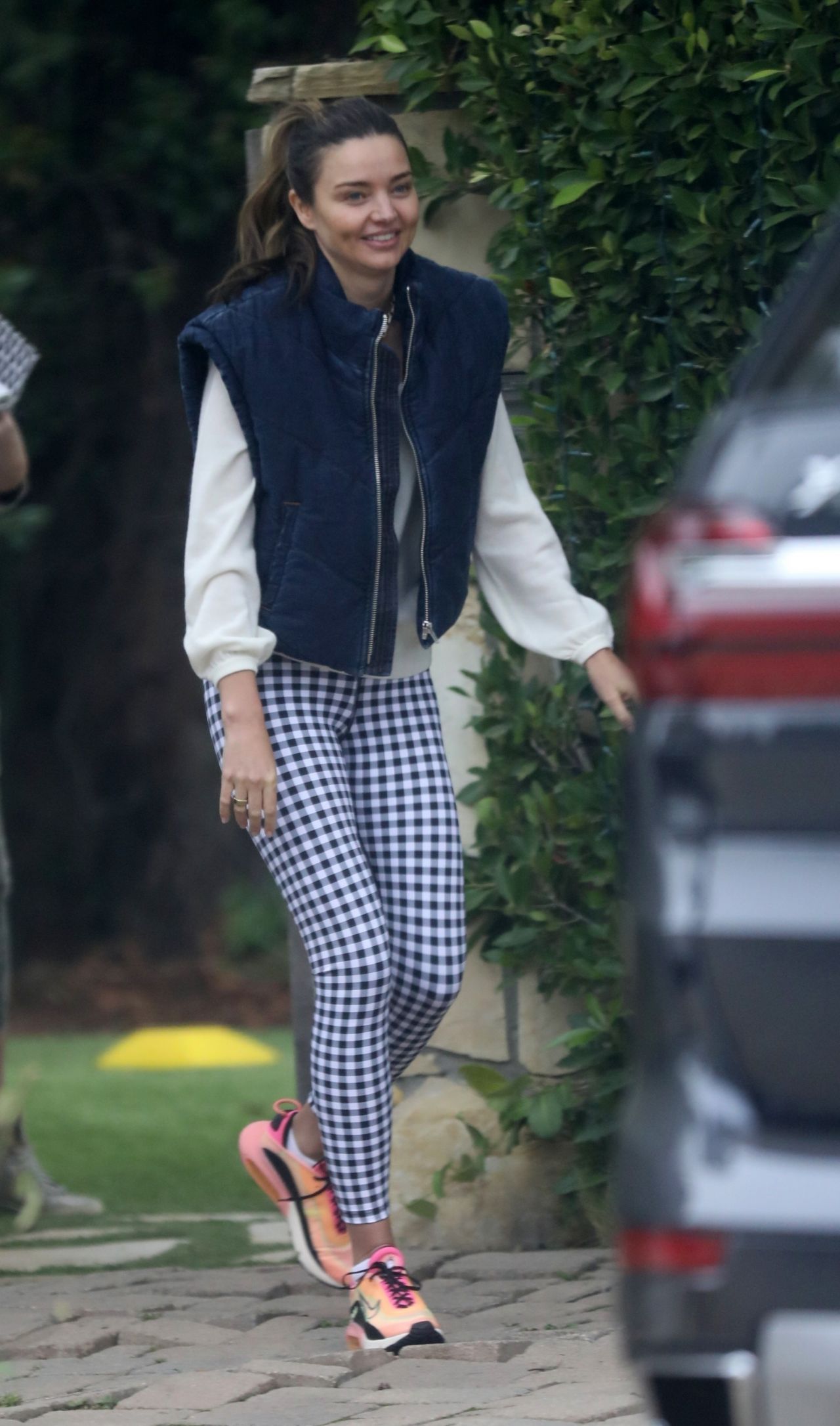Miranda Kerr Los Angeles October 17, 2022 – Star Style