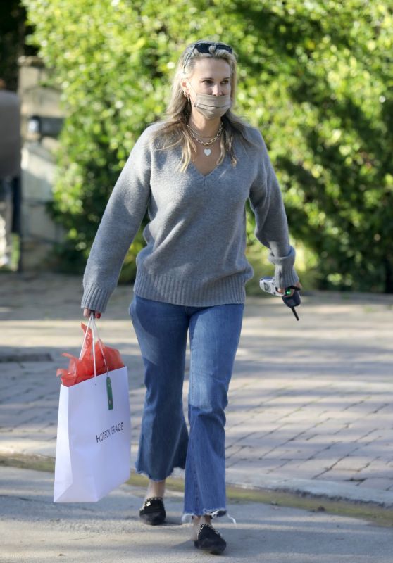 Molly Sims in Denim and a Sweater Top - Shopping in Brentwood 01/13/2022