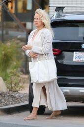 Pamela Anderson - Out in Malibu 01/10/2022