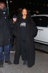 Rihanna - Out in New York 01/21/2022