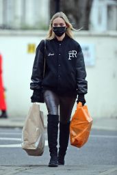Roxy Horner - Out in London