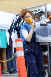 Rumer Willis and Scout Willis at a Local Flea Market in Silver Lake 01/29/2022