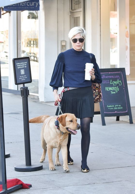 Selma Blair With a Cup of Coffee in Hand - Studio City 01/21/2022