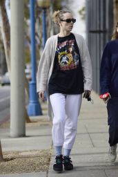Suki Waterhouse With Her Sister Immy - West Hollywood 01/25/2022