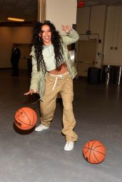Tinashe - San Antonio Spurs v New York Knicks at Madison Square Garden in NY 01/10/2022