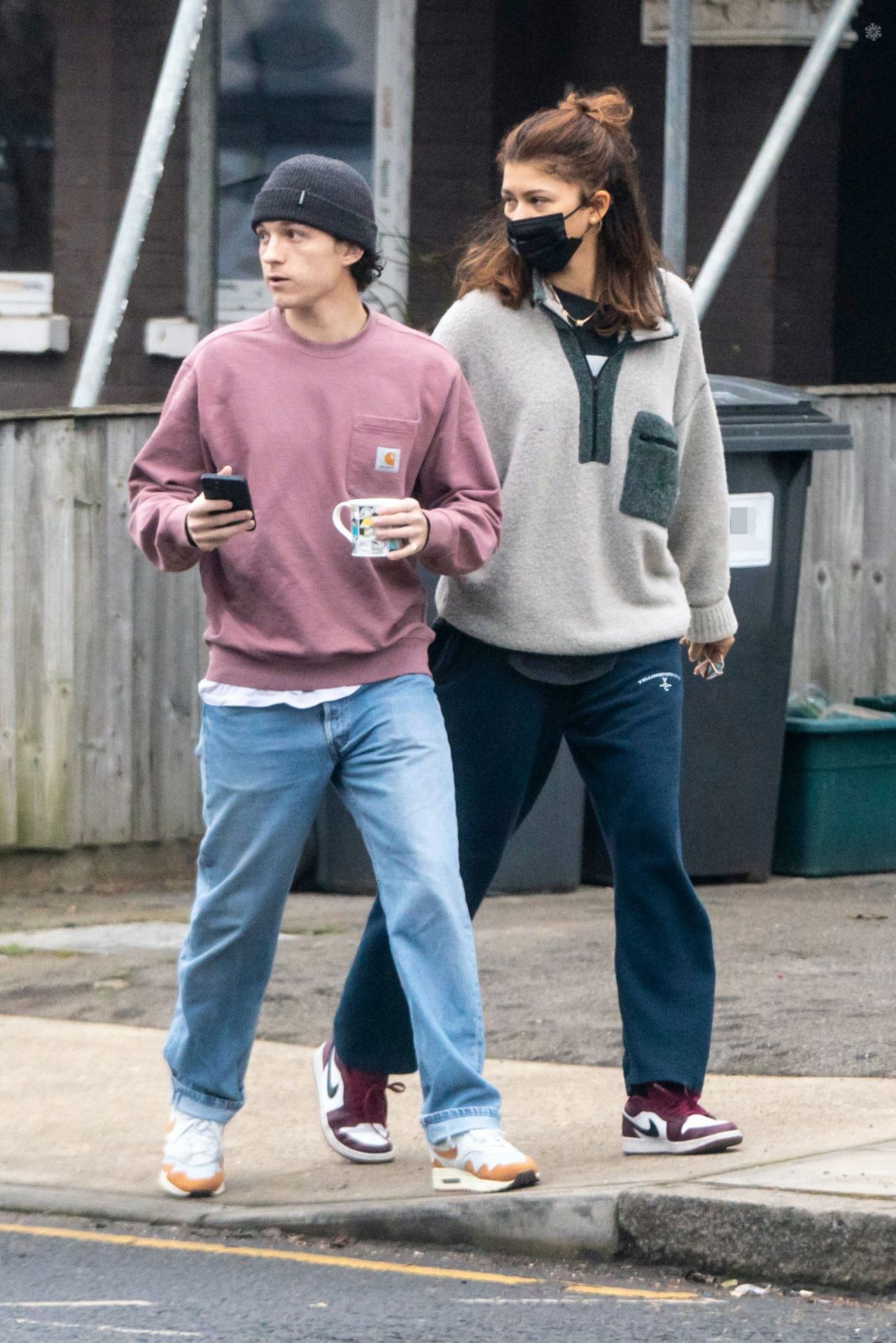 Zendaya and Tom Holland - Out in London 01/23/2022 • CelebMafia