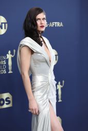 Alexandra Daddario – Screen Actors Guild Awards 2022