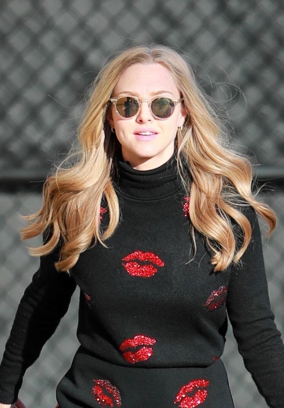 Amanda Seyfried Arriving at the El Capitan Entertainment Centre in Hollywood 02/25/2022