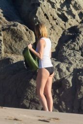 Amber Valletta - Photoshoot on the Beach in Malibu 02/09/2022