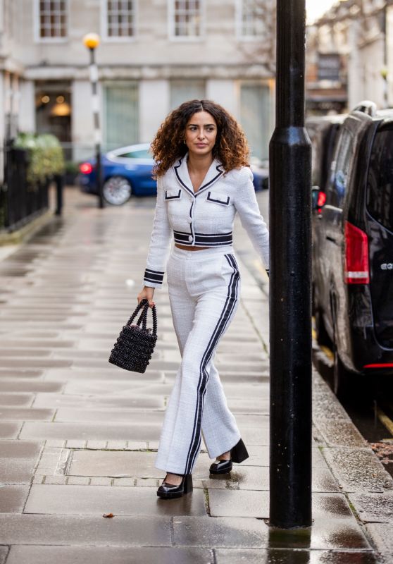 Anna Shaffer - Arriving at the Huishan Zhang Show at LFW 02/19/2022