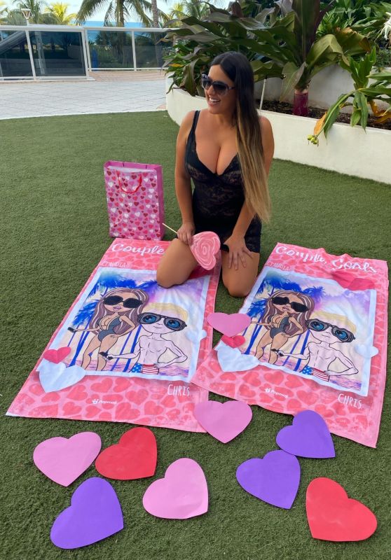 Claudia Romani in Valentine’s Mode in Miami 02/08/2022