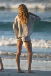 Gisele Bundchen - Stroll on the Beach in Costa Rica 02/22/2022