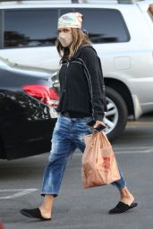 Halle Berry - Grocery Shopping at Ralph