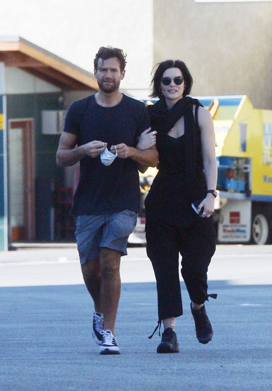 Jaimie Alexander and David Raymond at a Farmers Market in LA 01/30/2022